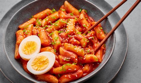 신토불이 떡볶이: 한국의 길거리 음식 문화와 현대적 변주